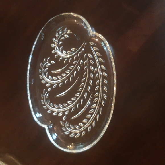 Set of 4 Glass Plates - Picture 4 of 8